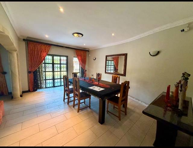 4 BEDROOM PROPERTY TO RENT IN SOMERSET PARK